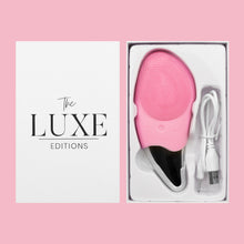 Load image into Gallery viewer, DEEP CLEANSING FACIAL TOOL The Luxe Editions